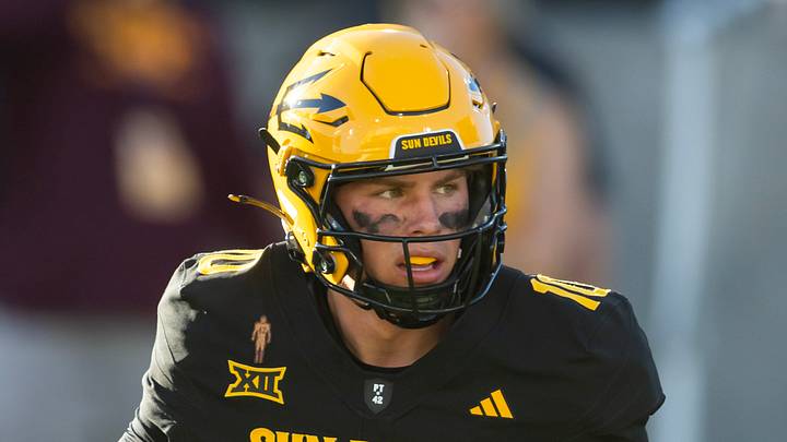 Arizona State Sun Devils quarterback Sam Leavitt (10) against the Houston Cougars at Mountain America Stadium. Arizona State Sun Devils quarterback Sam Leavitt (10) against the Houston Cougars at Mountain America Stadium.