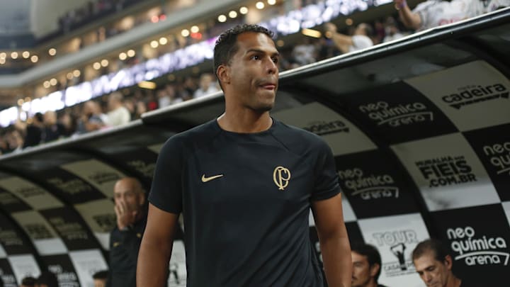 Lázaro foi efetivado no comando do Timão para 2023