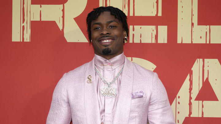 Apr 24, 2025; Green Bay, WI, USA; Georgia Bulldogs safety Malaki Starks on the red carpet before the 2025 NFL Draft at Lambeau Field. Mandatory Credit: Kirby Lee-Imagn Images Apr 24, 2025; Green Bay, WI, USA; Georgia Bulldogs safety Malaki Starks on the red carpet before the 2025 NFL Draft at Lambeau Field. Mandatory Credit: Kirby Lee-Imagn Images