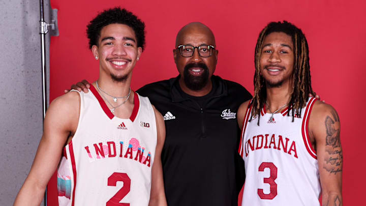 Indiana coach Mike Woodson (middle) pictured with transfer guards Myles Rice (left) and Kanaan Carlyle (right).
