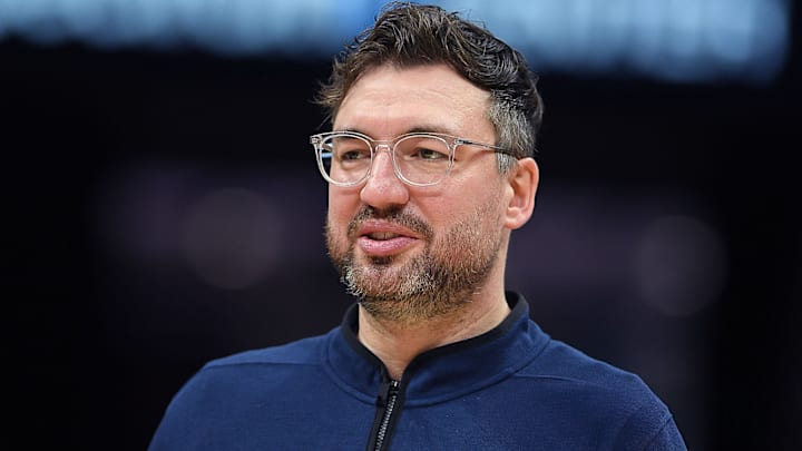Assistant Coach Chris DeMarco of the Golden State Warriors looks on during the game against the Charlotte Hornets on March 3, 2025 at Spectrum Center in Charlotte, North Carolina. Copyright 2025 NBAE (Photo by Erin Mizelle/NBAE via Getty Images)