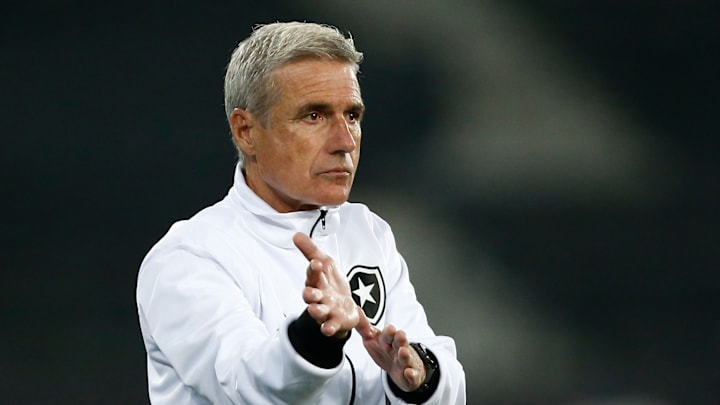 Time de Luís Castro vinha de maus resultados na temporada