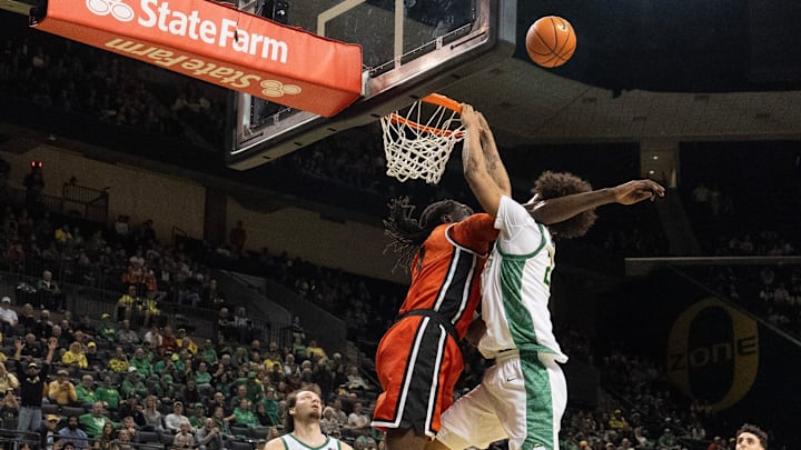 Oregon State’s Yaak Yaak
