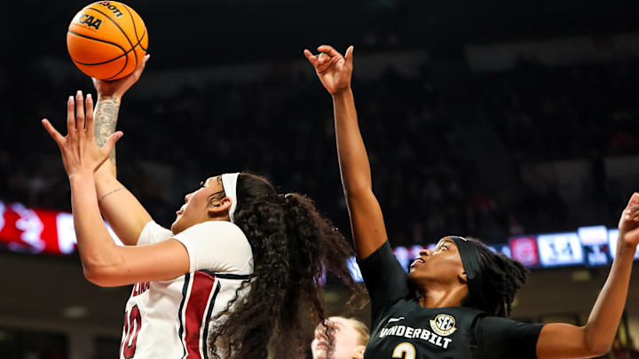 South Carolina basketball center Kamilla Cardoso
