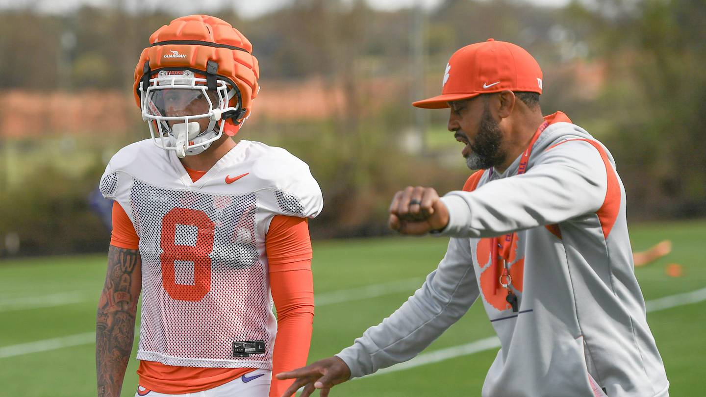 Clemson CB Target Commits to Auburn During Official Visit