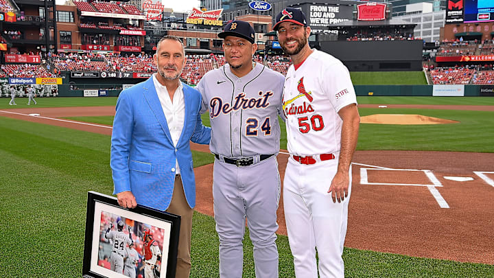 Miguel Cabrera fue homenajeado en San Luis 