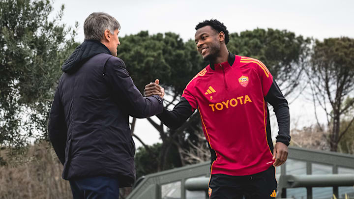 Frederic Massara con Evan N'Dicka