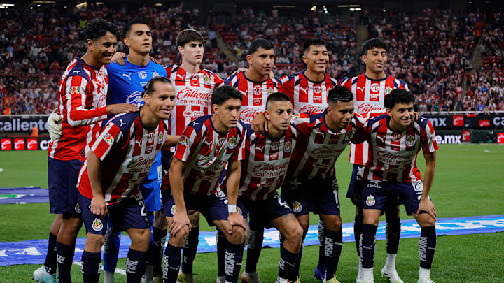 Los jugadores de Chivas que deberían salir en 2026 Los jugadores de Chivas que deberían salir en 2026