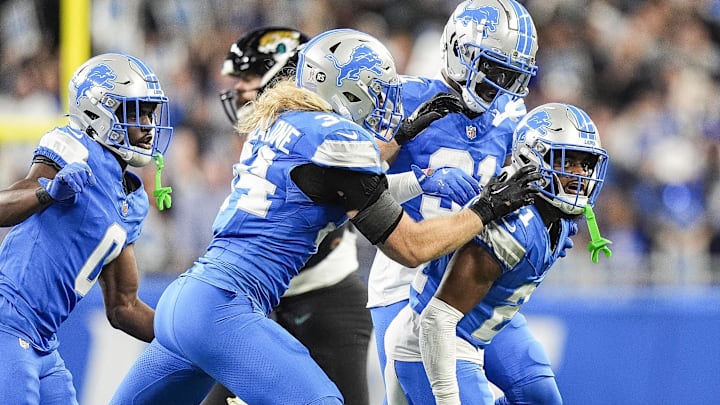 Detroit Lions cornerback Amik Robertson (21).