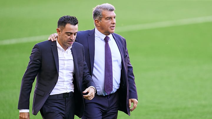 Xavi Hernández tiene un contrato firmado con el FC Barcelona hasta 2025