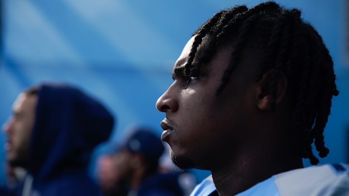 Tennessee Titans quarterback Cam Ward (1)