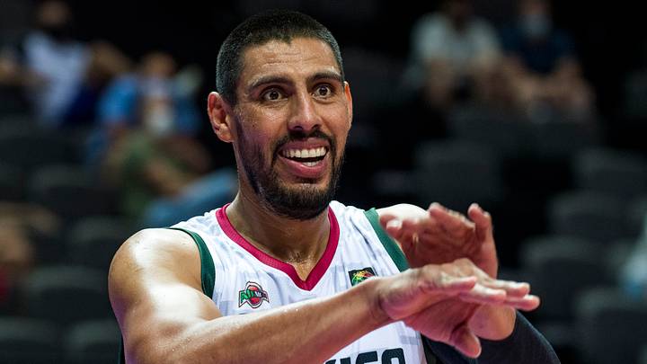 Gustavo Ayón impulsa a la nueva generación del basquetbol mexicano. Gustavo Ayón impulsa a la nueva generación del basquetbol mexicano.