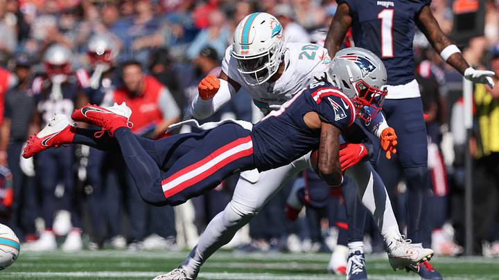 Oct 6, 2024; Foxborough, Massachusetts, USA; New England Patriots wide receiver DeMario Douglas (3) dives during the first half against the Miami Dolphins at Gillette Stadium. Mandatory Credit: Paul Rutherford-Imagn Images Oct 6, 2024; Foxborough, Massachusetts, USA; New England Patriots wide receiver DeMario Douglas (3) dives during the first half against the Miami Dolphins at Gillette Stadium. Mandatory Credit: Paul Rutherford-Imagn Images