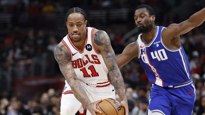 DeMar DeRozan (11) drives to the basket.