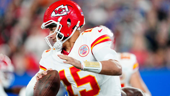 Kansas City Chiefs quarterback Patrick Mahomes (15) runs with the ball during the first quarter, Sunday, September 21, 2025. Kansas City Chiefs quarterback Patrick Mahomes (15) runs with the ball during the first quarter, Sunday, September 21, 2025.