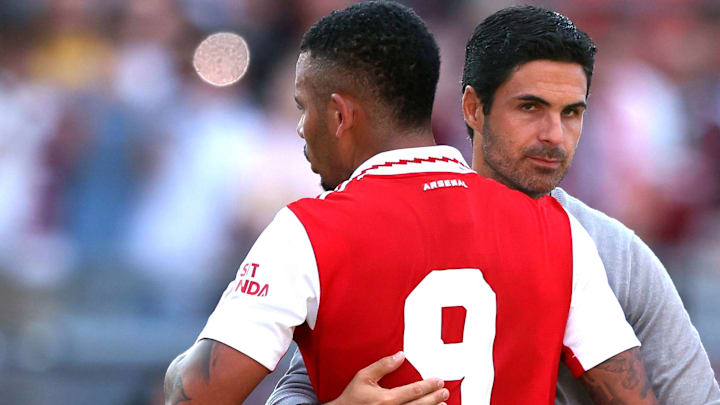 Arteta revela que lesão de Gabriel Jesus é mais grave que o esperado: “Vamos sentir falta dele por um tempo”