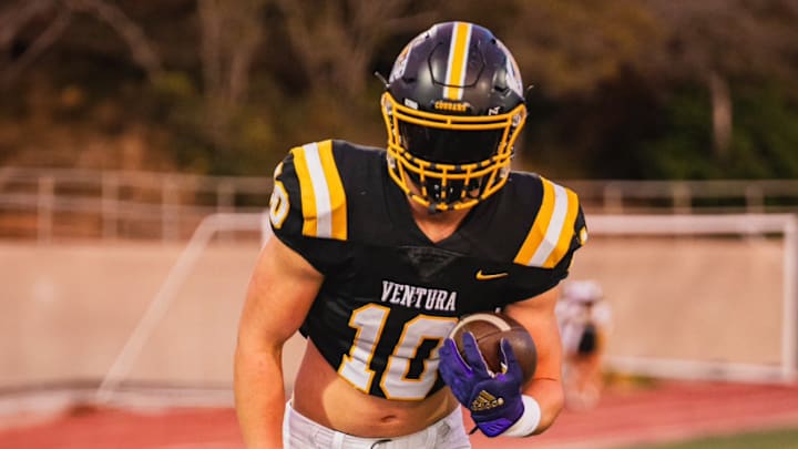 Ventura (California) four-star linebacker Tristan Phillips