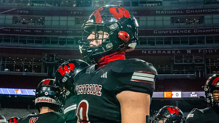 2025 LB Christian Jones