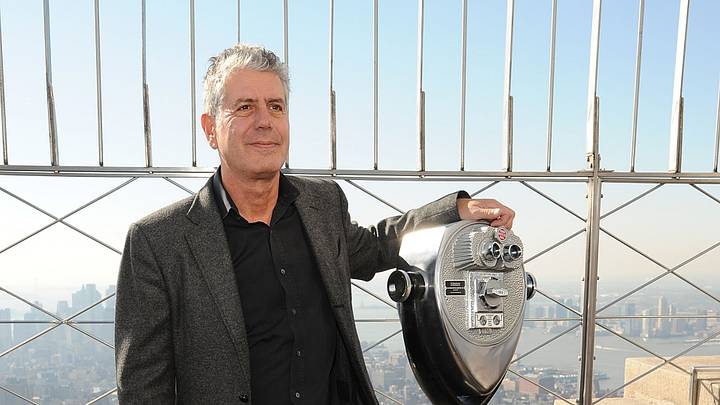 Anthony Bourdain at the top of the Empire State Building in NYC Anthony Bourdain at the top of the Empire State Building in NYC