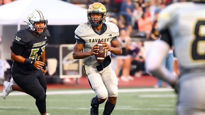 Broken Bow, OK sophomore quarterback, Greydon Howell accounted for over 3,000 yards and 37 touchdowns in his first year at quarterback for the Savages. Broken Bow, OK sophomore quarterback, Greydon Howell accounted for over 3,000 yards and 37 touchdowns in his first year at quarterback for the Savages.