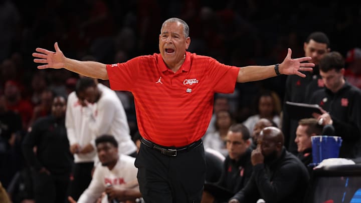 Mar 21, 2026; Oklahoma City, OK, USA; Houston Cougars head coach Kelvin Sampson yells during the second half against the Texas A&M Aggies in a second round game of the men's 2026 NCAA Tournament at Paycom Center. Mandatory Credit: William Purnell-Imagn Images Mar 21, 2026; Oklahoma City, OK, USA; Houston Cougars head coach Kelvin Sampson yells during the second half against the Texas A&M Aggies in a second round game of the men's 2026 NCAA Tournament at Paycom Center. Mandatory Credit: William Purnell-Imagn Images