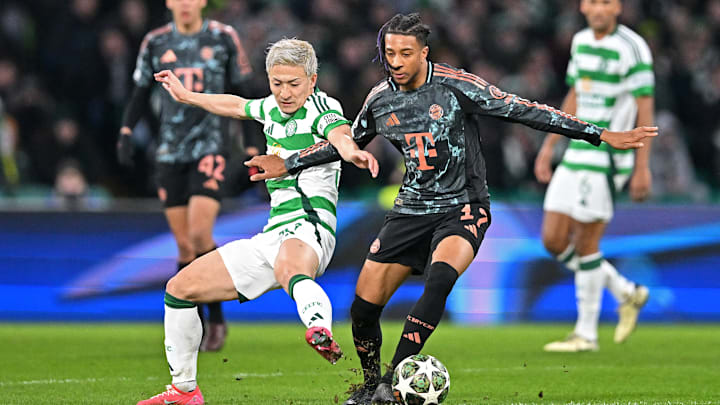 Olise (r.) gegen Maeda