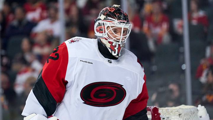 Carolina Hurricanes v Calgary Flames