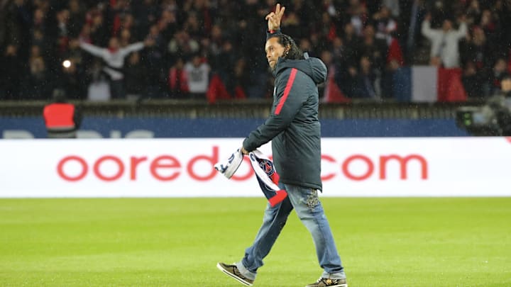 Ronaldinho sera présent au Parc des Princes pour la rencontre entre le PSG et Leipzig. Ronaldinho sera présent au Parc des Princes pour la rencontre entre le PSG et Leipzig.