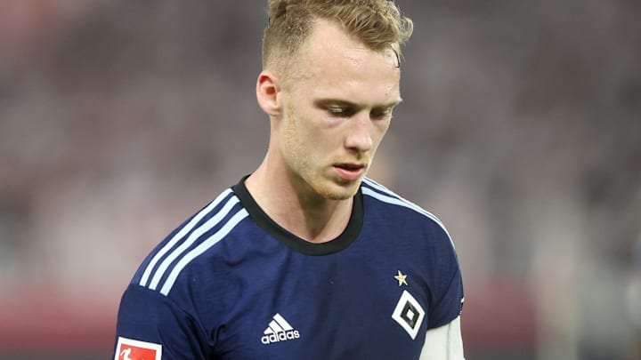 VfB Stuttgart v Hamburger SV - Bundesliga Playoffs First Leg