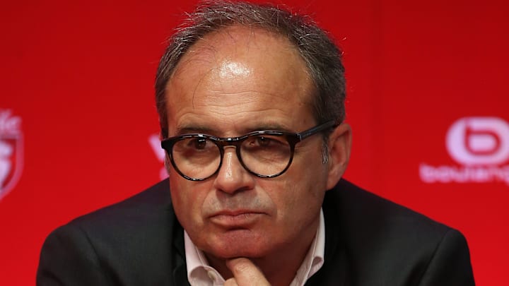 Luis Campos viserait encore un joueur de Ligue 1. Luis Campos viserait encore un joueur de Ligue 1.