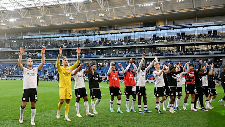 Die Eintracht freut sich über einen wichtigen Auswärtserfolg Die Eintracht freut sich über einen wichtigen Auswärtserfolg