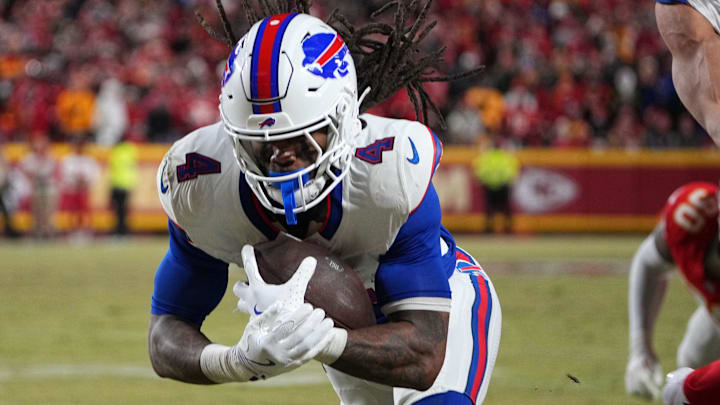 Jan 26, 2025; Kansas City, MO, USA; Buffalo Bills running back James Cook (4) dives for a touchdown against the Kansas City Chiefs in the AFC Championship Game Jan 26, 2025; Kansas City, MO, USA; Buffalo Bills running back James Cook (4) dives for a touchdown against the Kansas City Chiefs in the AFC Championship Game