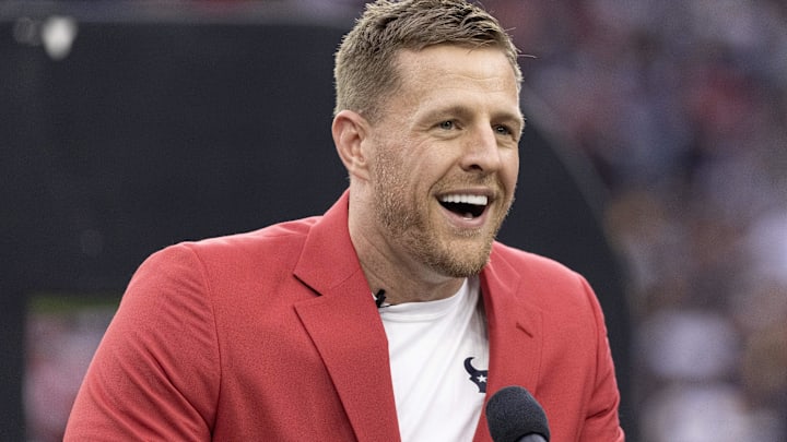J.J. Watt and his brother are this week's Bears potential conflict of interest regarding pregame TV production meetings.