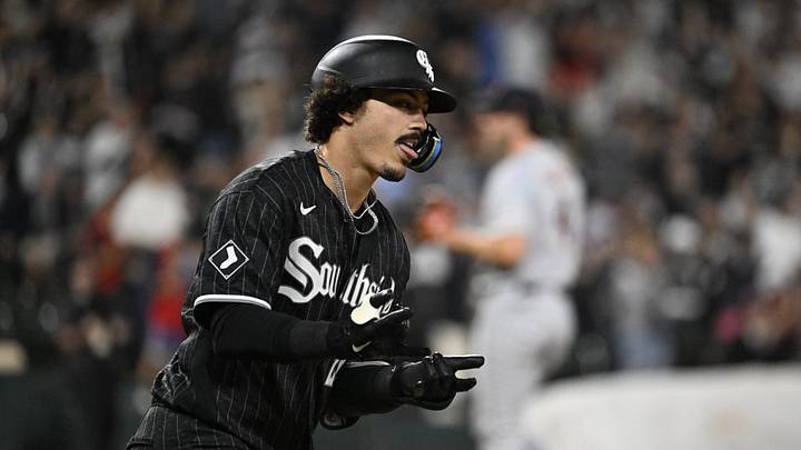 Sep 18, 2026; Chicago, Illinois, USA; Chicago White Sox third baseman Miguel Vargas (20) celebrates after hitting a two run home run against the Detroit Tigers during the third inning at Rate Field. Mandatory Credit: Matt Marton-Imagn Images Sep 18, 2026; Chicago, Illinois, USA; Chicago White Sox third baseman Miguel Vargas (20) celebrates after hitting a two run home run against the Detroit Tigers during the third inning at Rate Field. Mandatory Credit: Matt Marton-Imagn Images