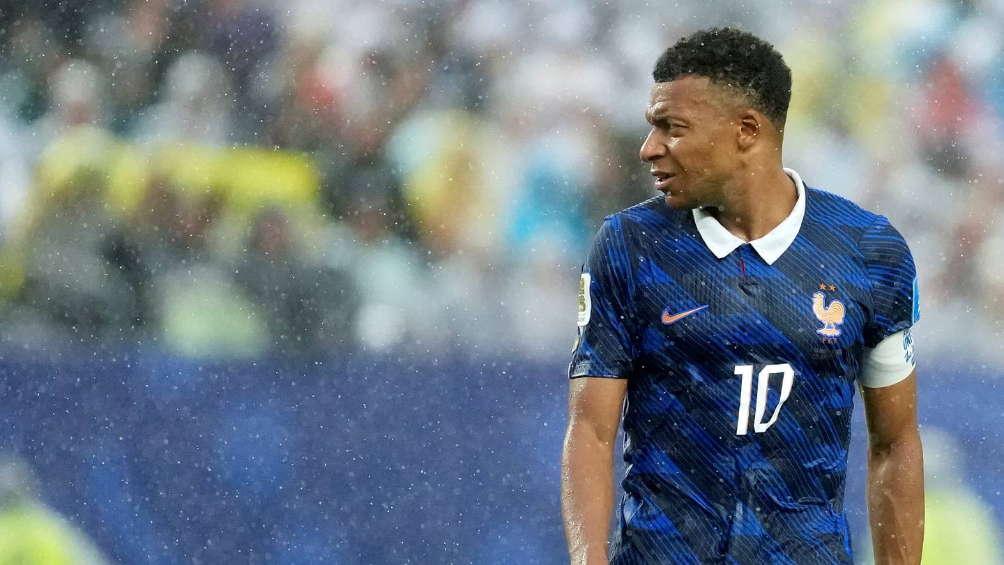 Equipe de France : "Si je regarde ce que fait Messi...", Kylian Mbappé s'exprime après France - Irak