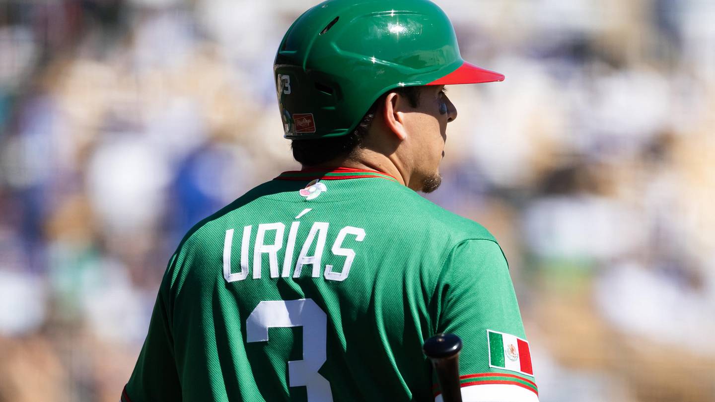 Blue Jays Trade For Diamondbacks' Luis Arias to Add Infield Depth