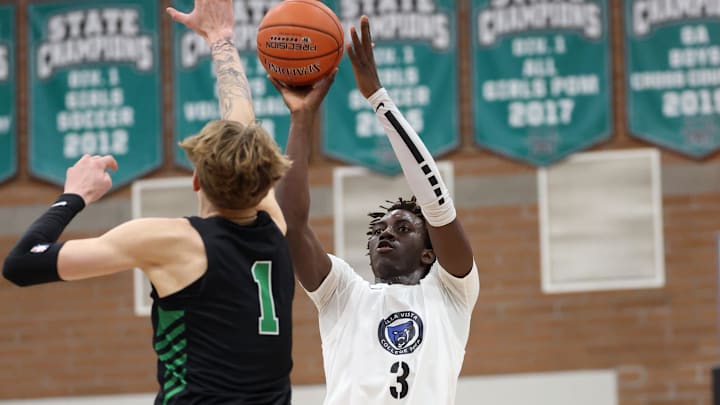 Syracuse basketball 4-star recruiting target Aliou Dioum says one of his favorite players is 'Cuse legend Carmelo Anthony.