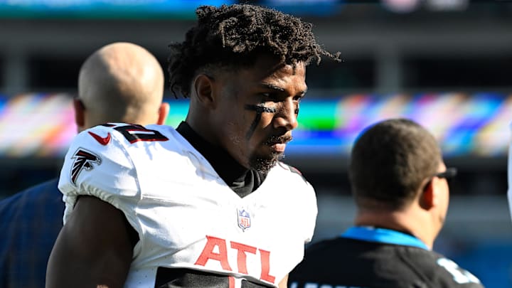 Oct 13, 2024; Charlotte, North Carolina, USA;  Atlanta Falcons cornerback Dee Alford (20) before the game at Bank of America Stadium. Mandatory Credit: Bob Donnan-Imagn Images