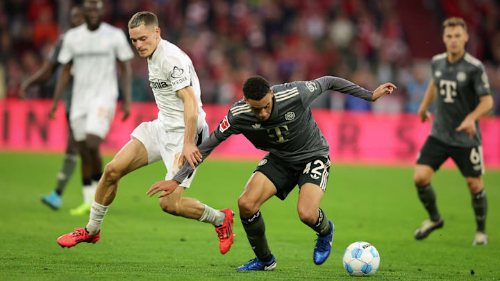 Florian Wirtz im Duell mit Jamal Musiala