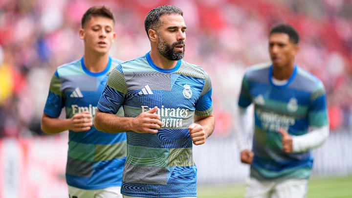 Dani Carvajal (center) is headed back to the infirmary.