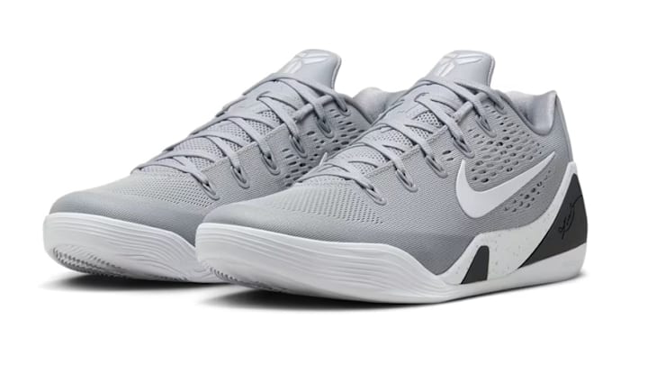 nike kobe shoes foot locker