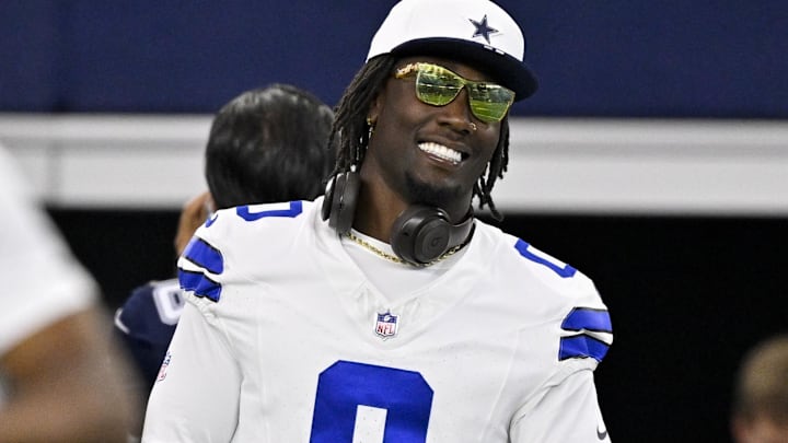 Dallas Cowboys linebacker DeMarvion Overshown looks on before the game against the Baltimore Ravens at AT&T Stadium. 