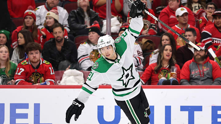 Dallas Stars v Chicago Blackhawks