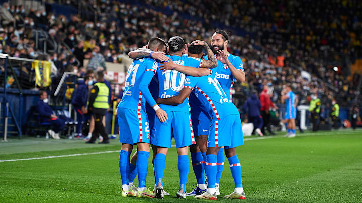 Los clubes gastan poco en nuevos jugadores