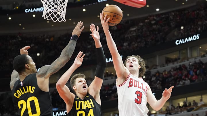 Utah Jazz forward John Collins (20) and center Walker Kessler (24) defend against Chicago Bulls guard Josh Giddey (3) during the second half at United Center. Mandatory Credit: David Banks-Imagn Images Utah Jazz forward John Collins (20) and center Walker Kessler (24) defend against Chicago Bulls guard Josh Giddey (3) during the second half at United Center. Mandatory Credit: David Banks-Imagn Images
