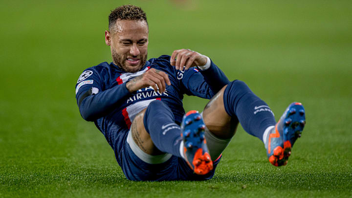 Neymar a été percuté.