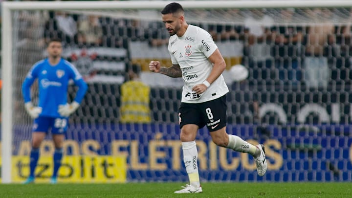 Vanderlei Luxemburgo deve mandar a campo o que tem de melhor