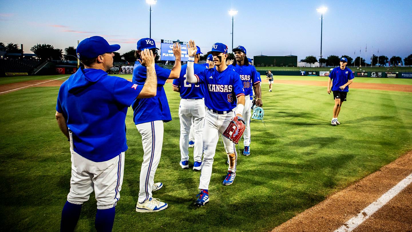 No. 13 KU Baseball Advances to Big 12 Tournament Championship