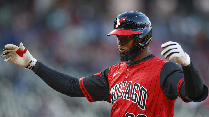 May 23, 2025; Chicago, Illinois, USA; Chicago White Sox center fielder Luis Robert Jr. (88) celebrates after hitting an RBI-single against the Texas Rangers during the third inning at Rate Field. Mandatory Credit: Kamil Krzaczynski-Imagn Images May 23, 2025; Chicago, Illinois, USA; Chicago White Sox center fielder Luis Robert Jr. (88) celebrates after hitting an RBI-single against the Texas Rangers during the third inning at Rate Field. Mandatory Credit: Kamil Krzaczynski-Imagn Images
