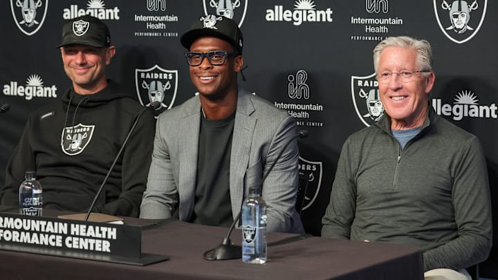 Las Vegas Raiders Introduce Geno Smith